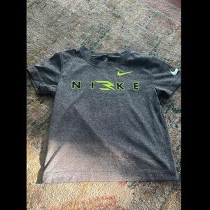 Nike Gray and Green Short Sleeve Tee